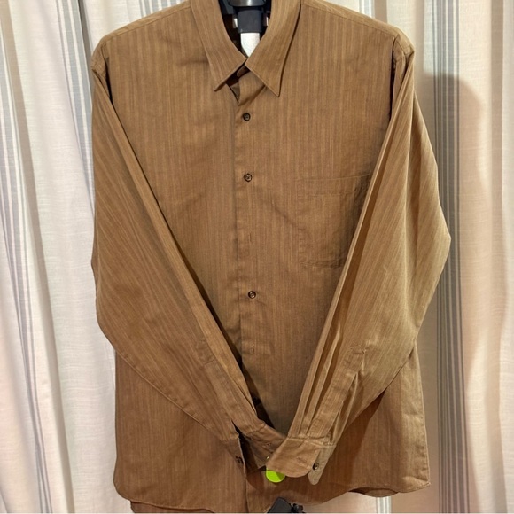 3/$20 Van Heusen Men's Tan Striped Button Down Shirt - Picture 3 of 5